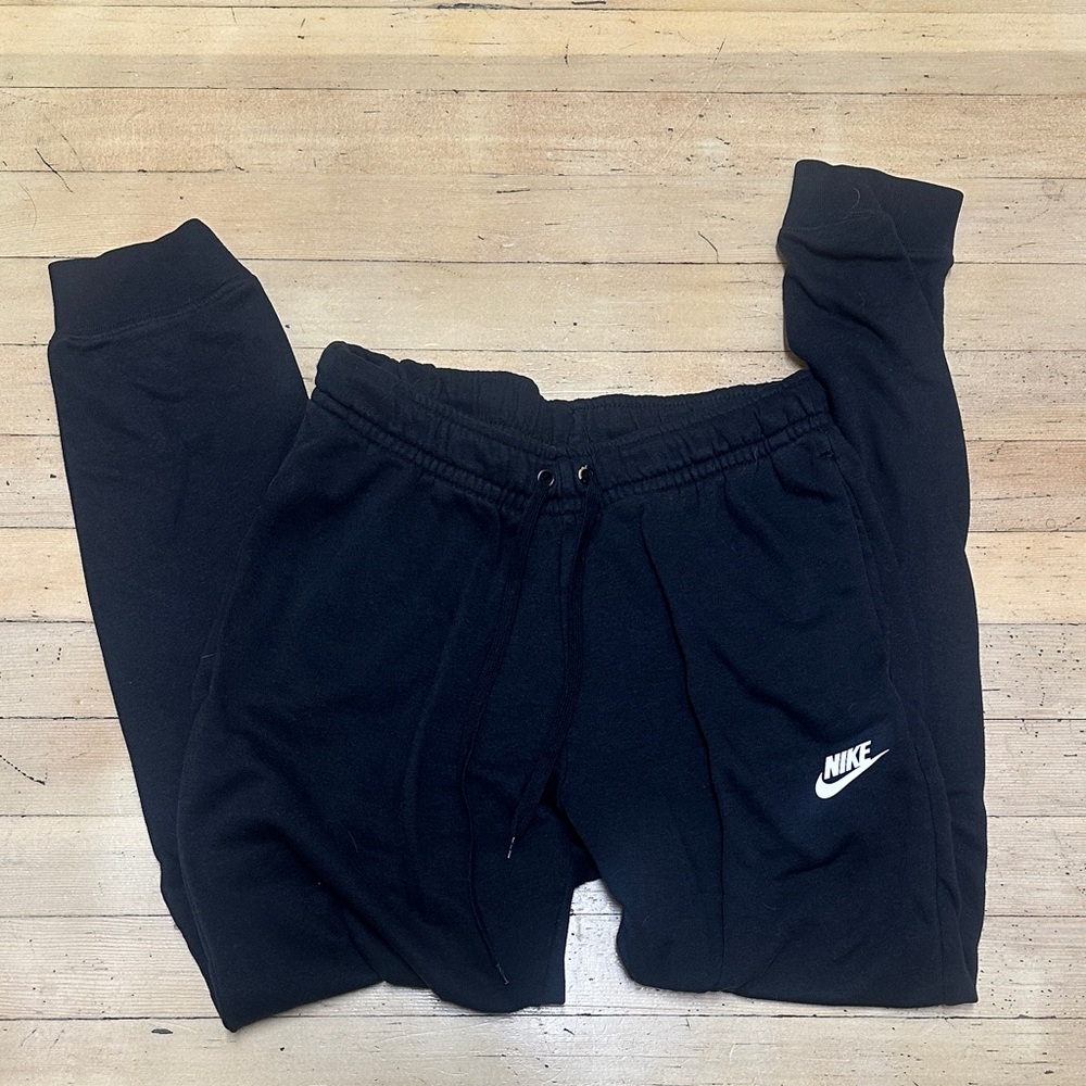 nike black joggers